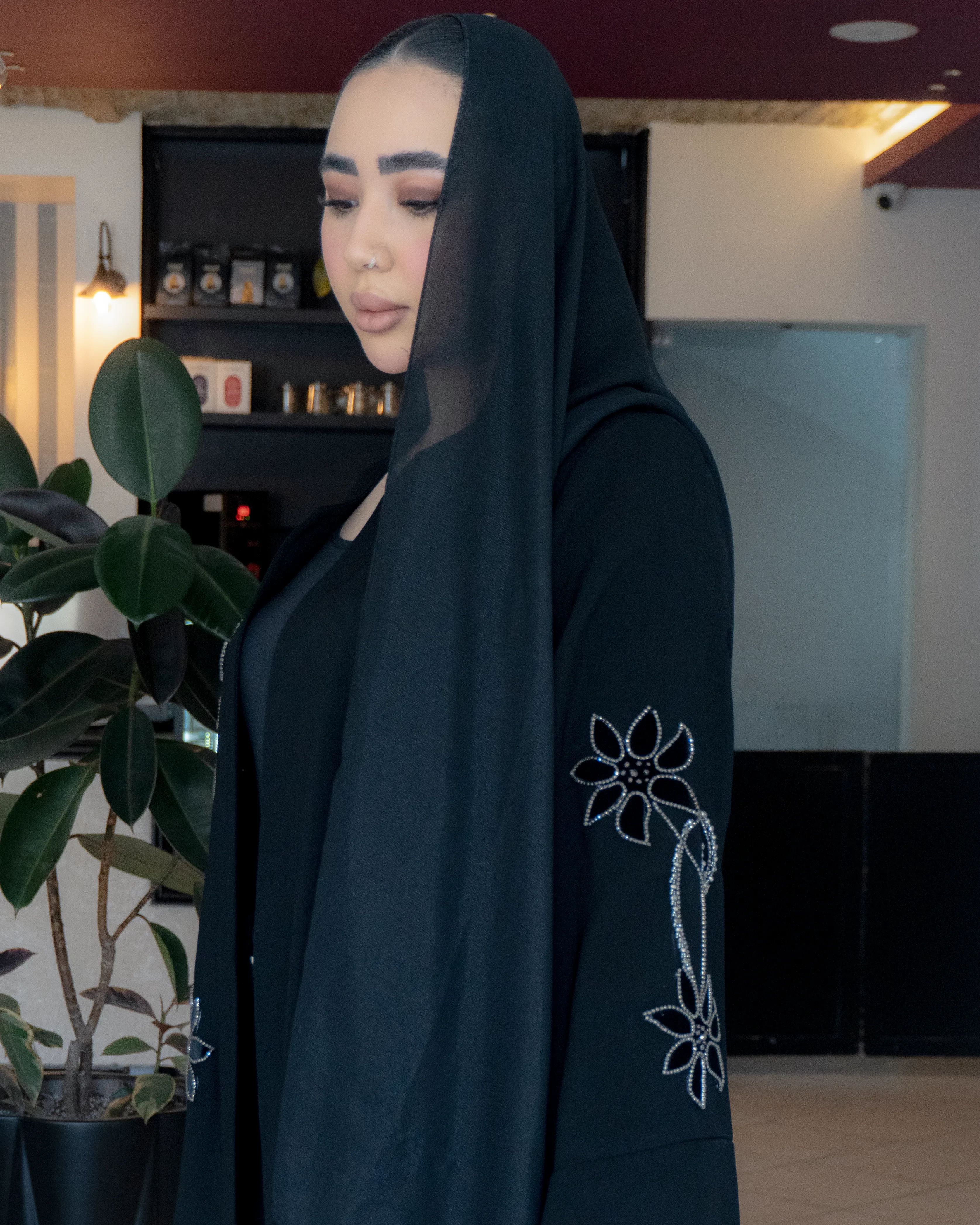 عبا جلوباز مدل افرا