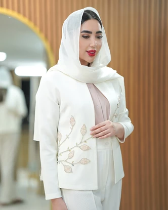 کت و شلوار سفید مدل روژین یاسی