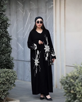 عبا جواهردوزی شده جلو باز مدل ملیکا