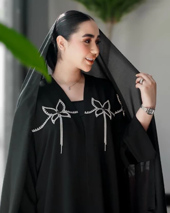 عبا جلوباز جواهردوزی مدل پروا